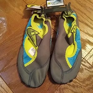 Women's Body Glove water shoe